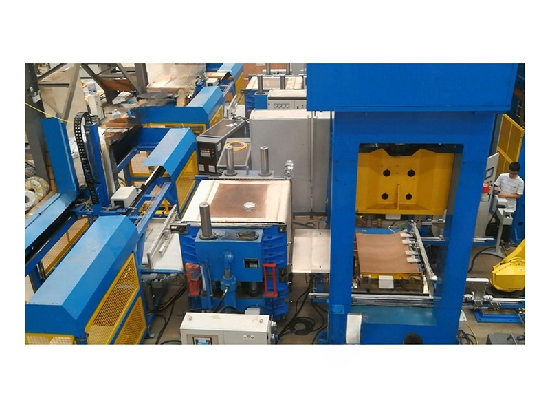 Medium trim panel automatic forming line