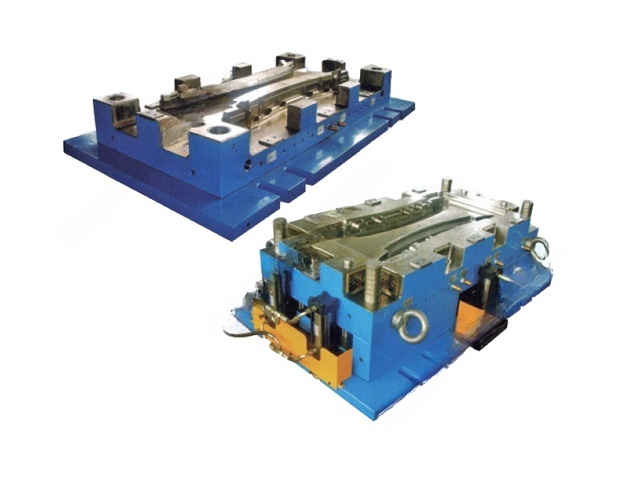 Bumper GMT forming mould