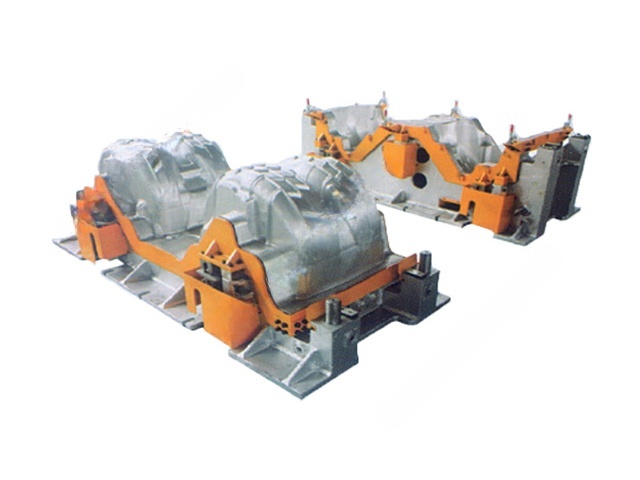 Wheel cover forming mould